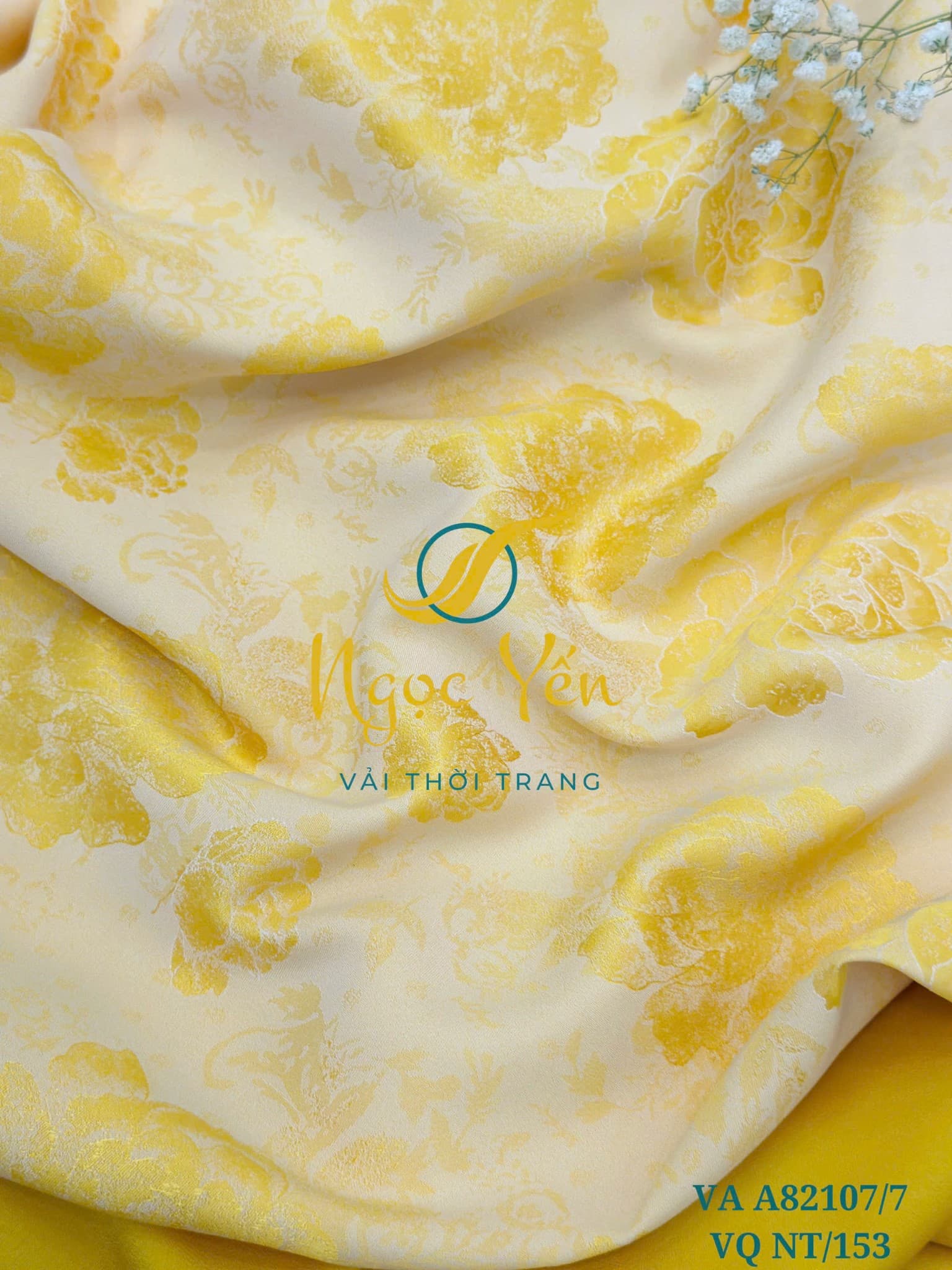 VA 82107/7-Vải áo dài lụa gấm hoa vàng