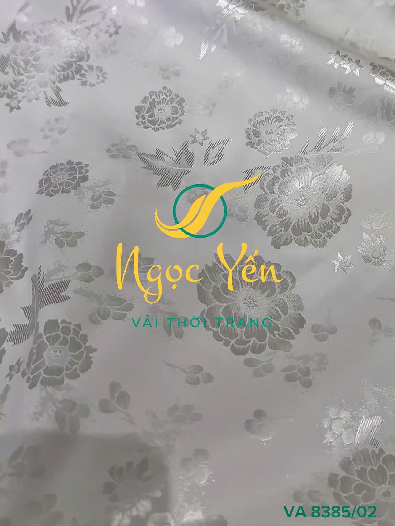 VA 8385/02-Vải lụa gấm in hoa ghi nền trắng