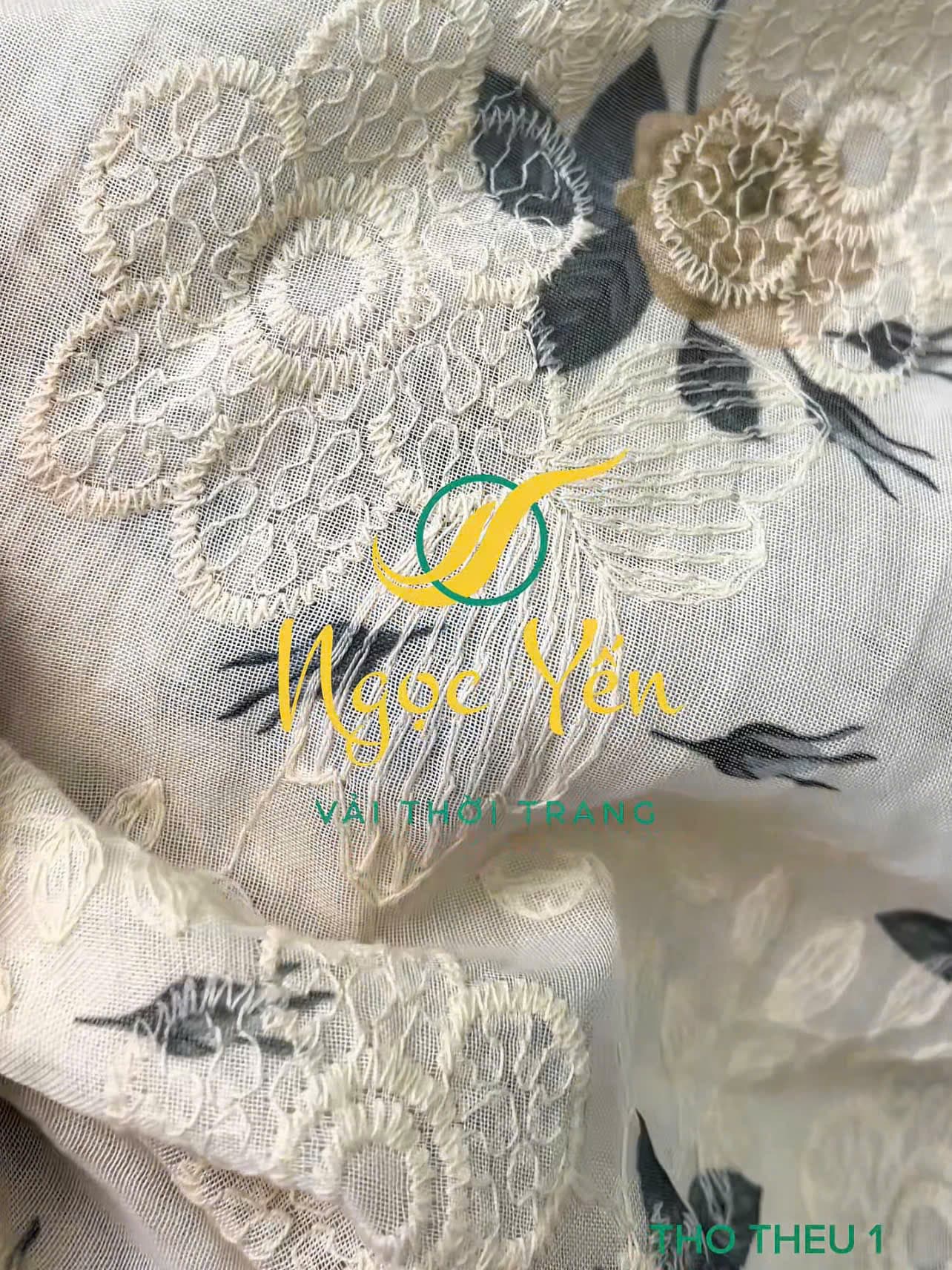 THO THEU 1-Vải thô thêu họa tiết hoa kem